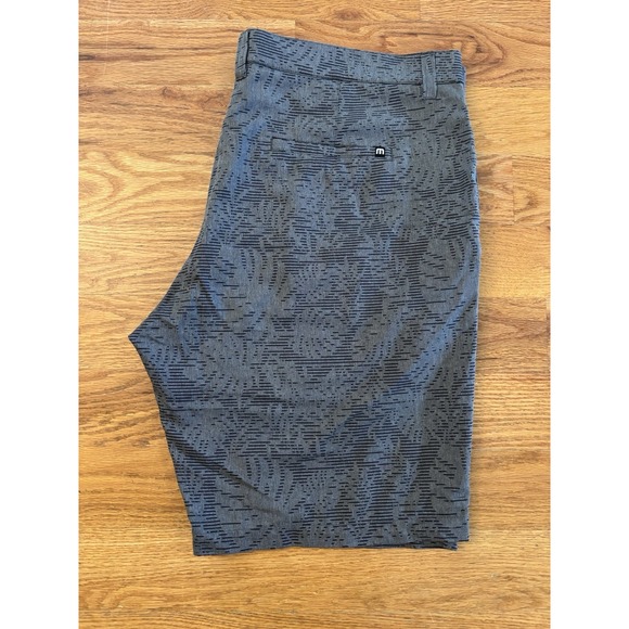 Travis Mathew Other - Travis Mathew Mens Performance Shorts‎ Size 40 Palm Leaf Golf Stretch Gray Black